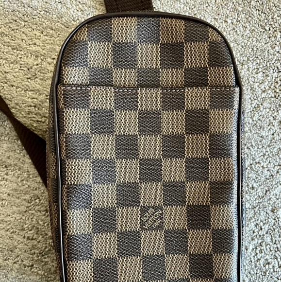 LOUIS VUITTON Damier Ebene Pochette Gange - Picture 2 of 14